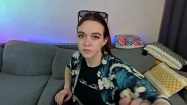 SunyLily online show from June 2026 06:34:02 AM