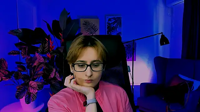 LixeLuna online show from April 2026 06:25:02 AM