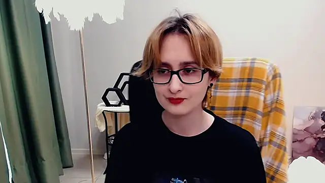 LixeLuna online show from June 2026 06:30:01 AM