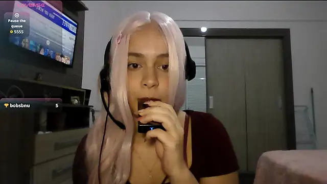 Willowlk online show from April 2026 08:06:02 PM