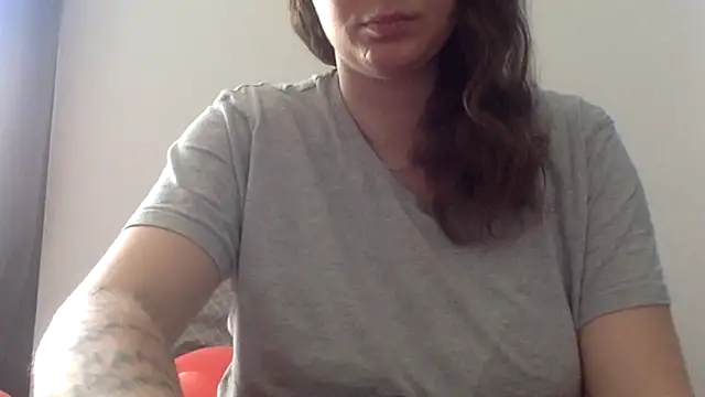 douce blanche13 online show from April 2026 09:47:01 AM