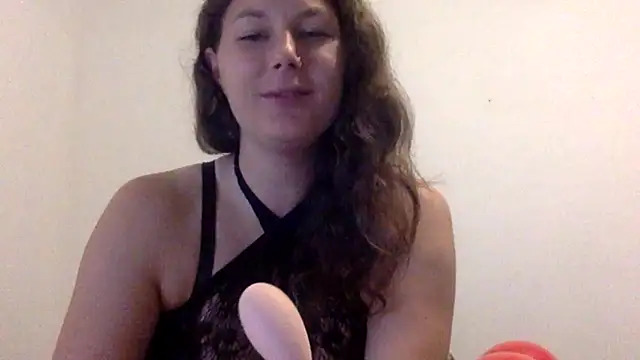 douce blanche13 online show from April 2026 07:49:01 PM