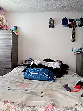 Candy-Blu online show from April 2026 07:14:01 PM