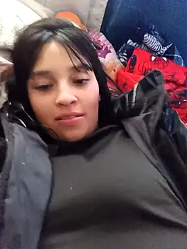 Candy-Blu online show from April 2026 09:32:01 PM