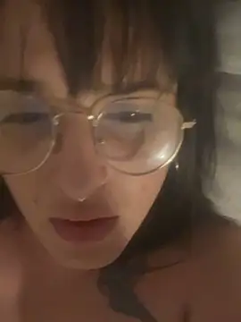 Xlilli69X online show from May 2026 02:40:02 AM