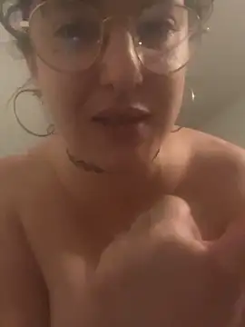 Xlilli69X online show from May 2026 12:41:02 AM