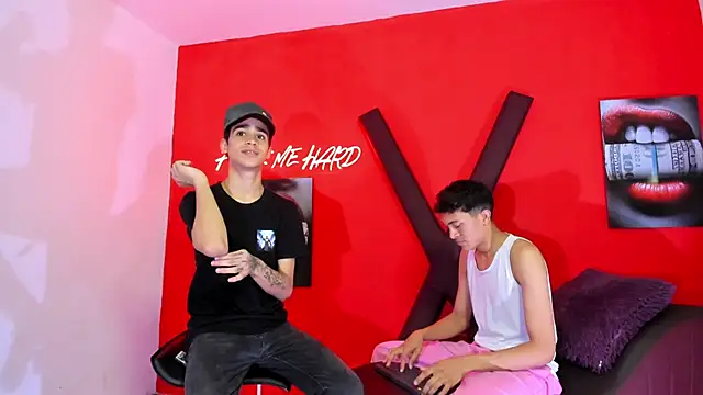 SKYN MAN online show from March 2026 01:33:02 AM