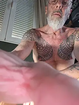 XXX666HEIL online show from July 2026 05:42:02 PM