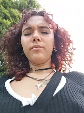 Isabella Stark online show from April 2026 07:30:01 PM