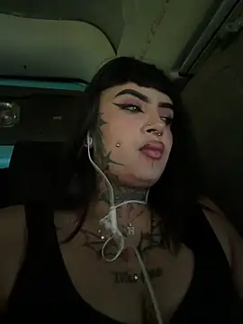 LauriInk1 online show from April 2026 05:10:01 PM