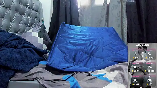 gomitaboy1 online show from April 2026 07:18:02 PM