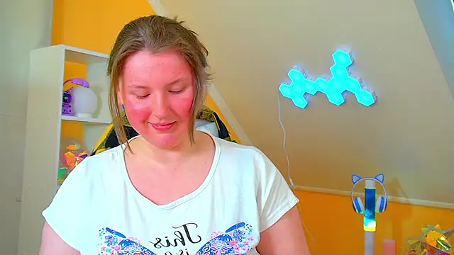 MelodyMoores online show from May 2026 06:30:02 AM