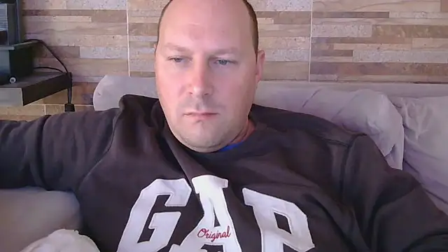 lustonfan online show from June 2026 11:58:01 AM