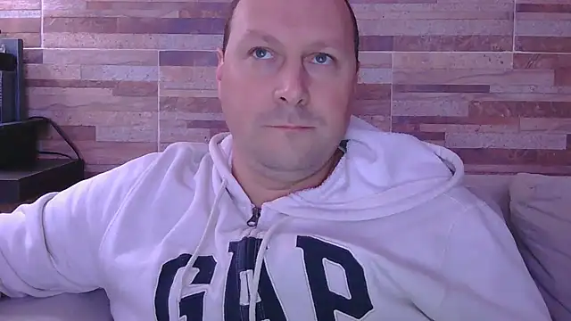 lustonfan online show from July 2026 12:24:02 PM