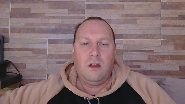 lustonfan online show from July 2026 12:54:02 PM