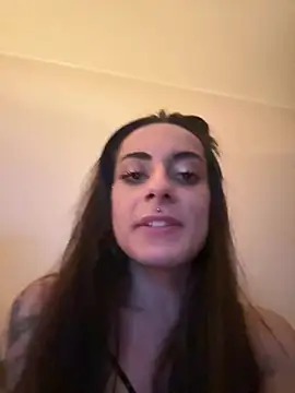 Snapshot of chiara-mario chatting on May 2026 01:44:01 AM chiara-mario online show from May 2026 01:44:01 AM