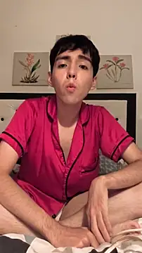 Lucca  555 online show from April 2026 10:43:02 PM