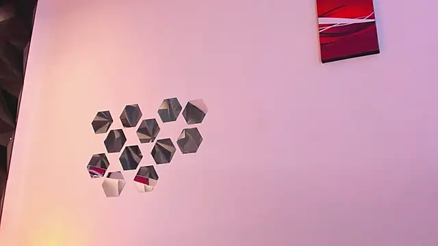 Katijis online show from April 2026 07:08:02 PM