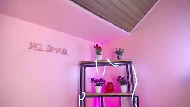 Nami Velle online show from April 2026 01:16:01 PM