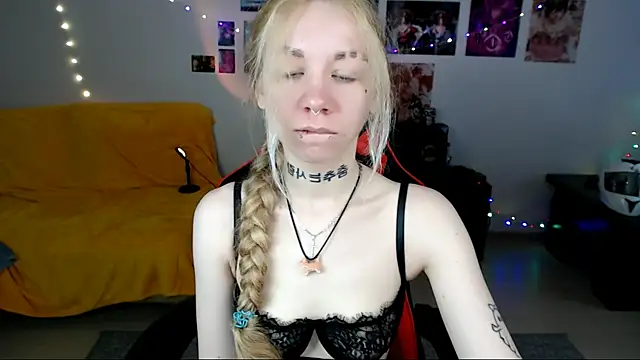Snapshot of Nica_Kawaii chatting on July 2026 01:18:02 PM Nica Kawaii online show from July 2026 01:18:02 PM