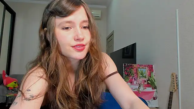 Snapshot of MaryannSofts chatting on April 2026 03:35:01 PM MaryannSofts online show from April 2026 03:35:01 PM