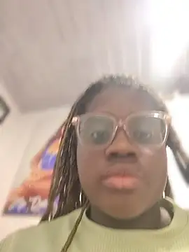 YourLiaa  online show from March 2026 10:28:02 PM