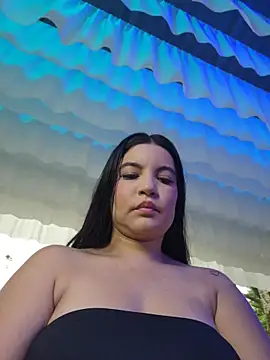 Snapshot of Pretty_Julieta chatting on April 2026 10:12:02 PM Pretty Julieta online show from April 2026 10:12:02 PM