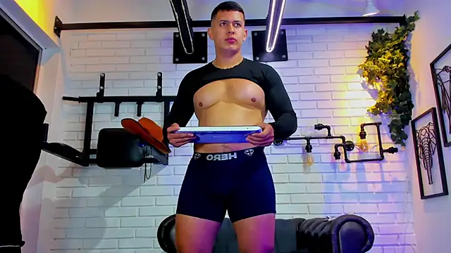 RomanCroft online show from April 2026 07:32:01 PM