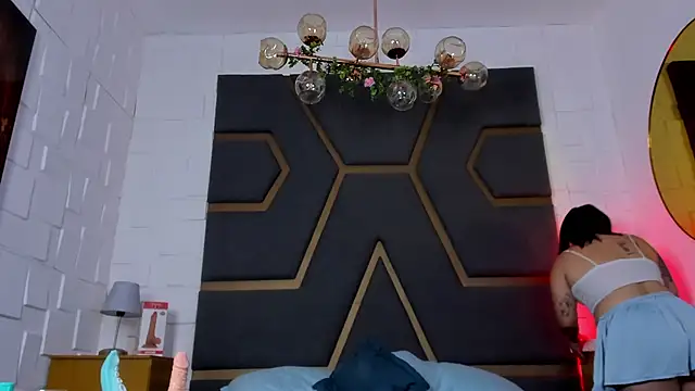 juana valkiria online show from March 2026 06:02:01 PM