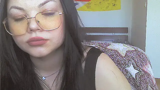 vvikkiii online show from March 2026 01:29:02 PM