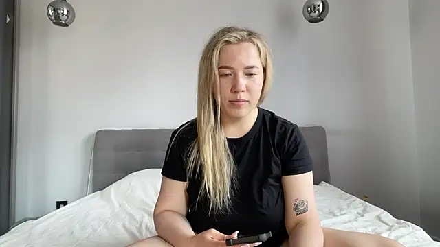 Snapshot of alyrasun chatting on July 2026 09:30:01 AM alyrasun online show from July 2026 09:30:01 AM
