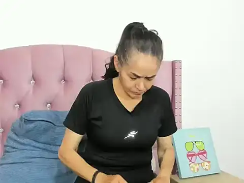 Liz Grettel online show from March 2026 06:07:02 PM