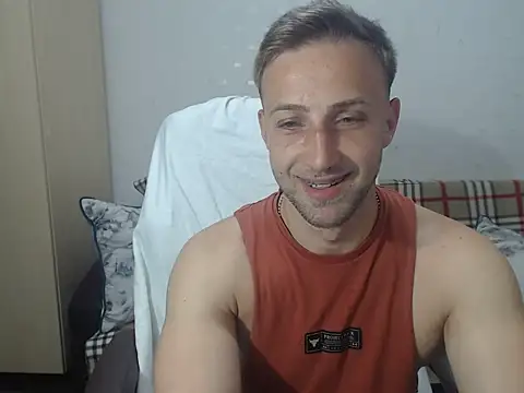 BlondEagleMuscle online show from June 2026 09:39:01 PM