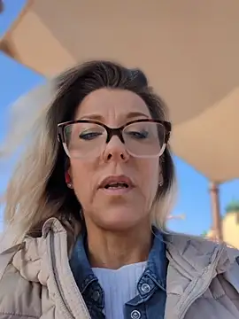 ManuelaX online show from March 2026 04:43:01 PM