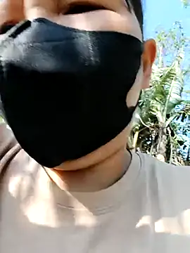 Tini-mimi online show from April 2026 01:00:02 AM