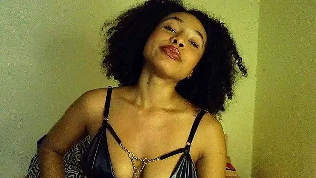 Larita curly online show from March 2026 09:14:01 PM