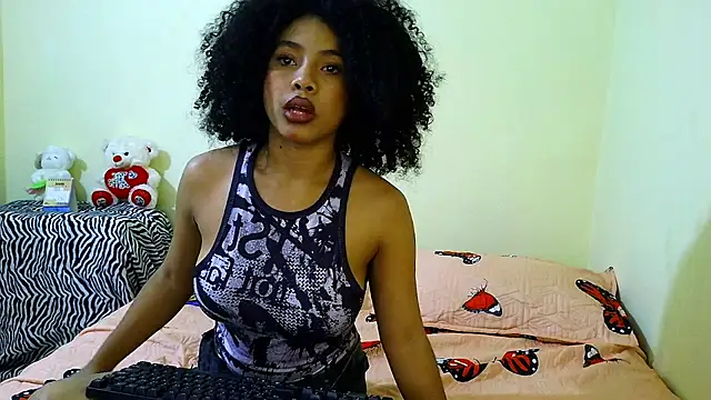 Snapshot of Larita_curly chatting on April 2026 10:16:01 PM Larita curly online show from April 2026 10:16:01 PM