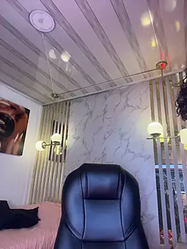 Catalinaa01 online show from April 2026 03:41:01 AM