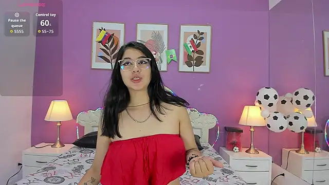 Snapshot of YayaQueen chatting on July 2026 12:08:01 PM YayaQueen online show from July 2026 12:08:01 PM