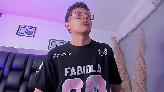 dalhia and hades online show from May 2026 12:59:01 PM