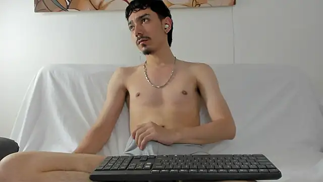 finn jackson online show from March 2026 07:17:02 PM