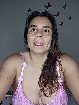 Snapshot of BettyBoo_w chatting on July 2026 08:44:01 PM BettyBoo w online show from July 2026 08:44:01 PM