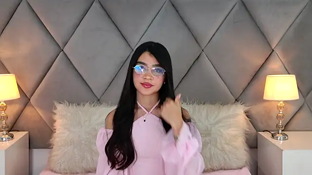 Snapshot of OliviaDiaz chatting on June 2026 12:13:02 AM OliviaDiaz online show from June 2026 12:13:02 AM