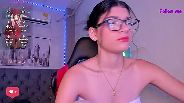 Snapshot of karolina_vince chatting on June 2026 03:19:02 AM karolina vince online show from June 2026 03:19:02 AM