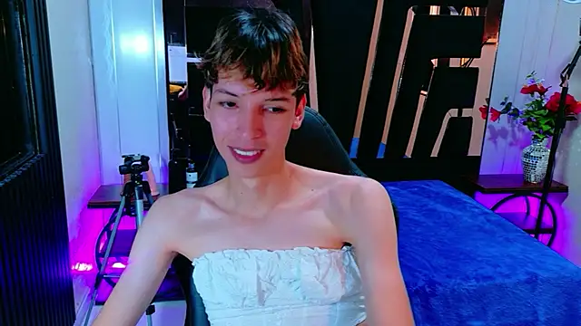 Stefany PiInk online show from April 2026 12:16:02 PM