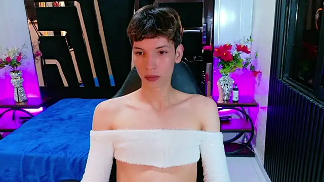 Stefany PiInk online show from April 2026 12:17:02 PM