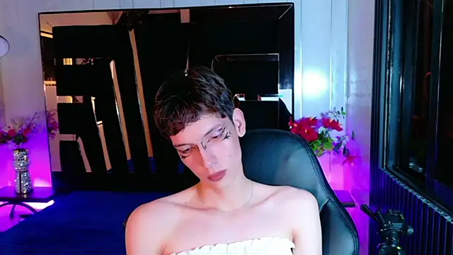 Stefany PiInk online show from April 2026 08:01:02 PM