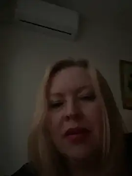 JanieLight53 online show from May 2026 10:50:03 PM