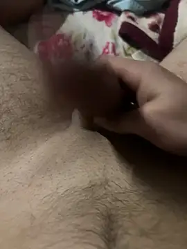 mohamed2113 online show from April 2026 11:05:02 PM