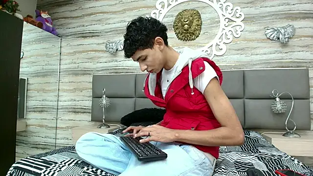 ValeriHot 1 online show from April 2026 11:38:02 PM